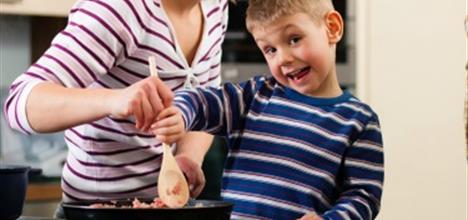 5 Great Reasons to Cook with Your Kids